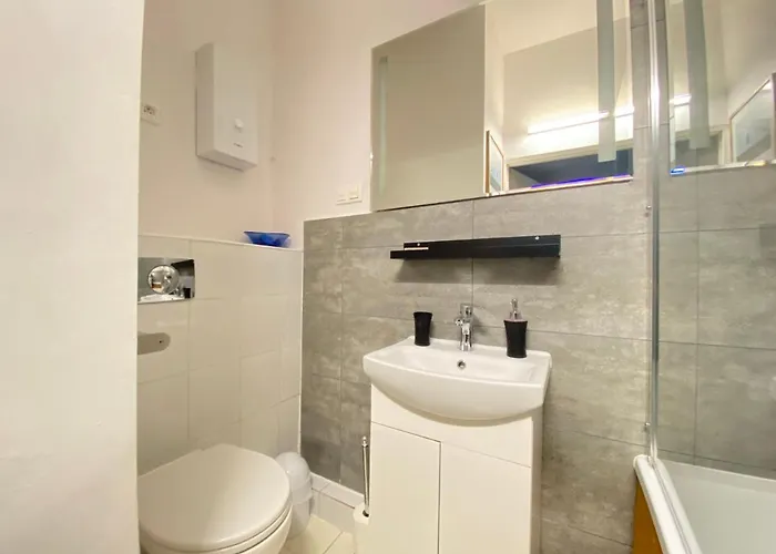 Apartment Kamienica Monte Cassino Sun I 7 Min Plaza I 2 Sypialnie I Balkon Sopot